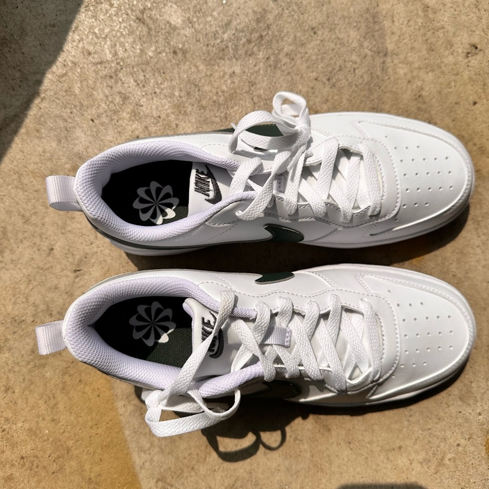 Nike White and green court vision low